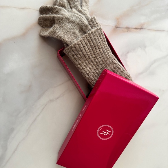 HOLT RENFREW Mohare/Wool Winter Gloves ONE SIZE - Picture 5 of 8